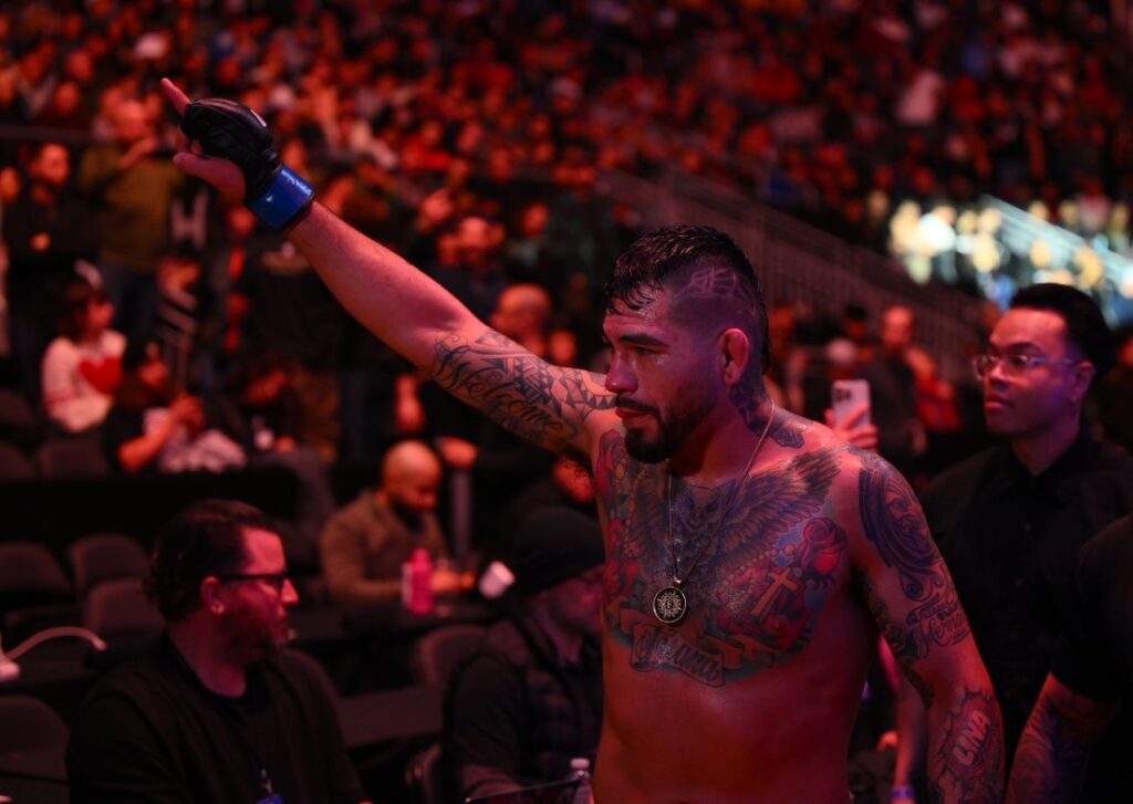 25490365-1024x727 UFC Fight Night: Anthony Hernandez overwhelms Roman Dolidze in main event
