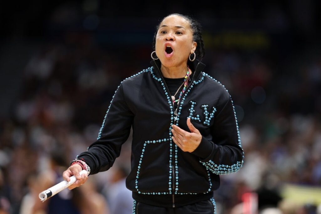 25864936-1024x683 Dawn Staley would have taken New York Knicks coaching job if offered