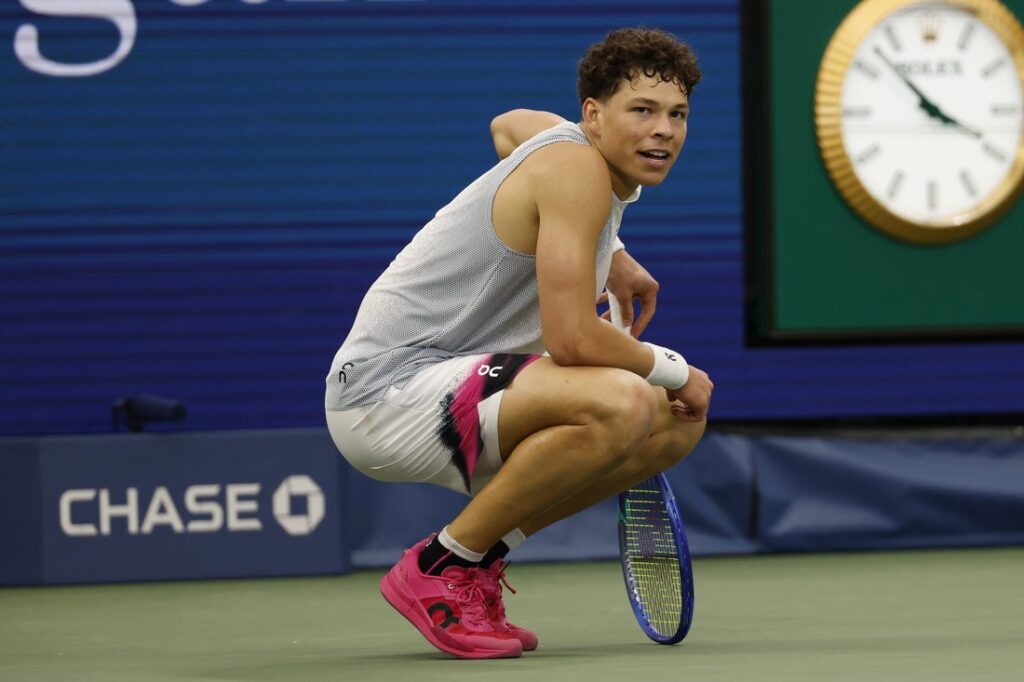 26955662-1024x682 No. 6 seed Ben Shelton (shoulder) retires from U.S. Open third round