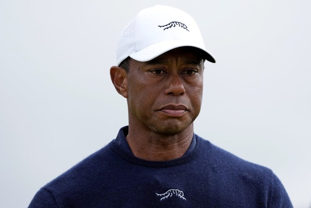 23775581-1024x683 Comeback in works? Tiger Woods seen hitting balls at charity event