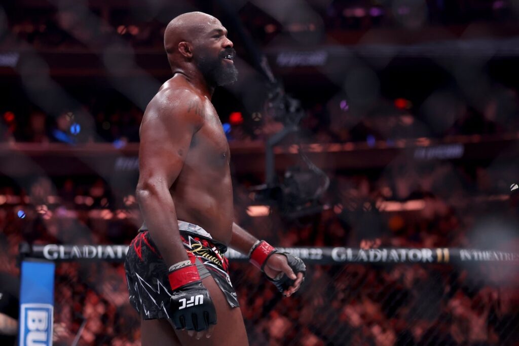 24816554-1024x682 Car accident charges dropped against Jon Jones