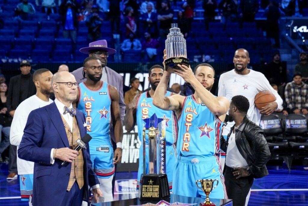 25504684-1024x683 Report: NBA to have 2 U.S. teams, 1 World team in All-Star Game