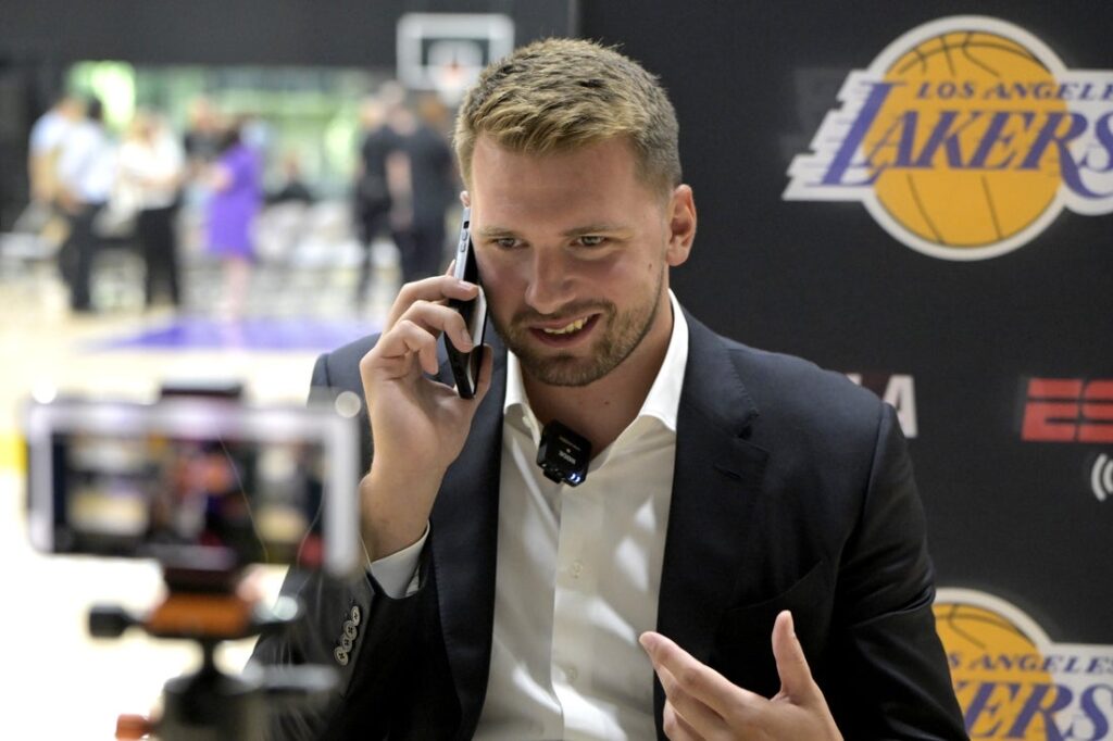 26763463-1024x682 Lakers G Luka Doncic cleared to play for Slovenia after injury scare