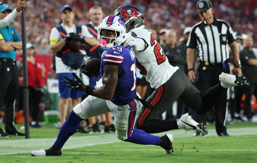 26915434-1024x650 Shilo Sanders fined by NFL for thrown punch