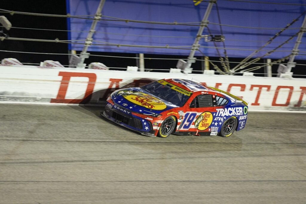26974722-1024x683 Defending champ Chase Briscoe conquers Southern 500 again, advances to Round of 12