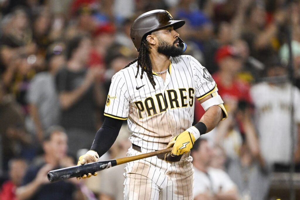 27037170-1024x682 Padres top Reds on Fernando Tatis’ walk-off sac fly