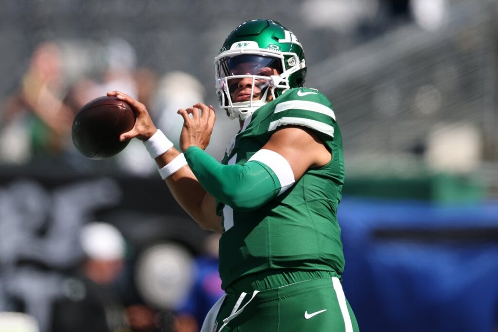 27081943-1024x683 Jets QB Justin Fields clears protocol, to start Monday at Miami