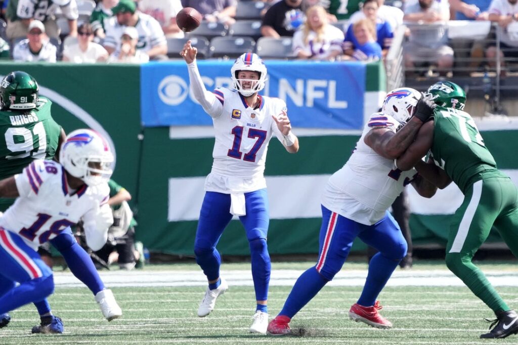 27083245-1024x682 Bills present daunting challenge for Dolphins on short week