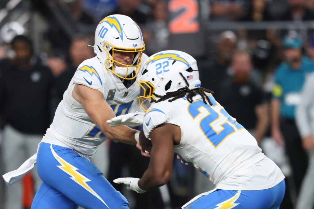 27092988-1024x683 After 2-0 start vs. AFC West rivals, Chargers clash with Broncos