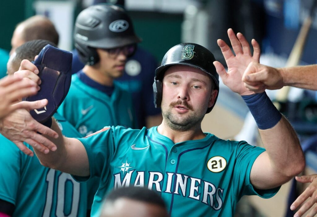 27098080-1024x703 Cal Raleigh produces record-setting homer night as Mariners blast Royals