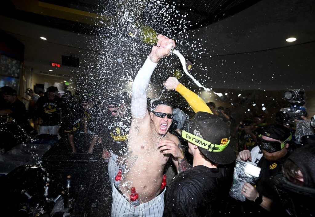 27148292-1024x706 Padres establish new goals after sealing playoff berth