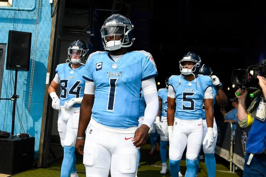 27152882-1024x683 Winless Texans, Titans each seek first victory of the season