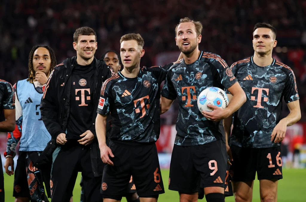 2195883399-1024x676 Bayern Thrash 10-Man Monchengladbach to Maintain Winning Run