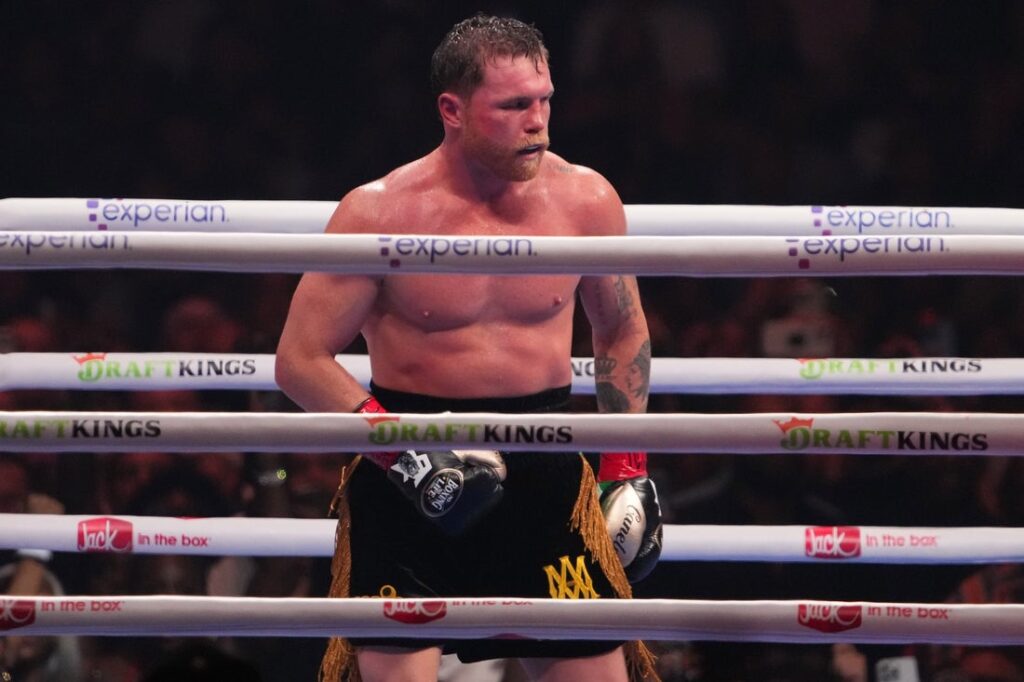 27080832-1024x682 Reports: Canelo Alvarez out until at least mid-2026 after elbow