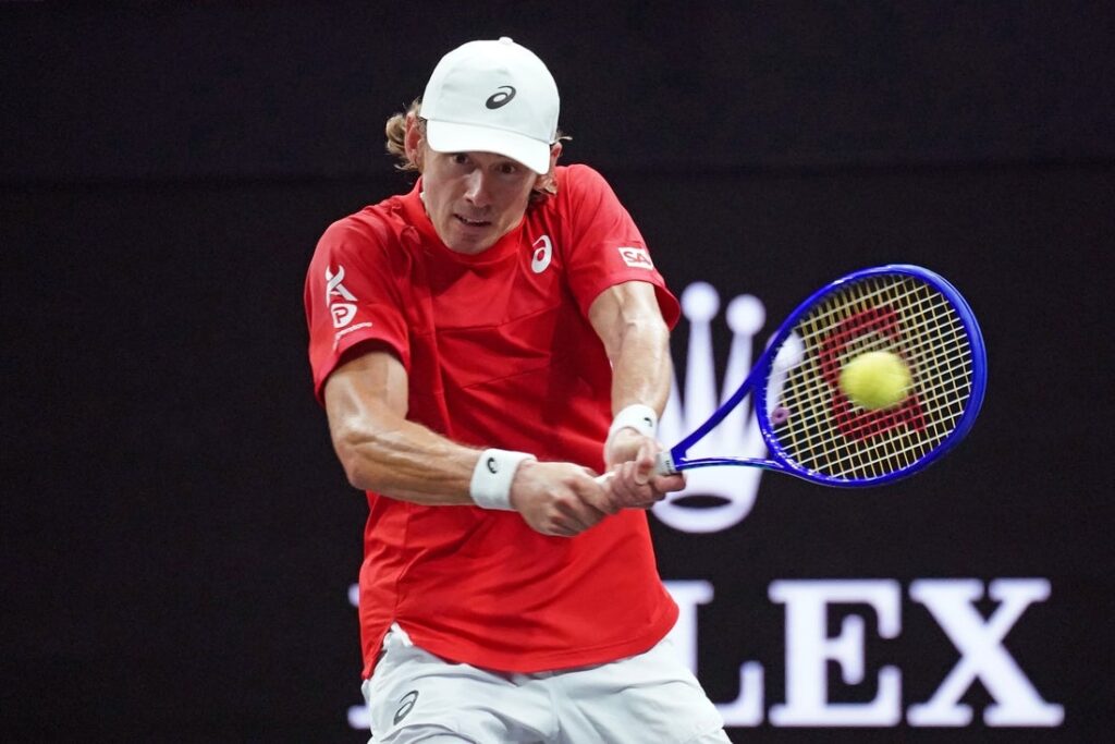 27131831-1024x683 Alex de Minaur makes Shanghai quarters with milestone win