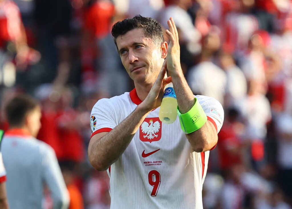 E6RZVAPFMNIYZCW35BWIXLW7YI-1024x733 Barcelona striker Robert Lewandowski sidelined with torn thigh muscle