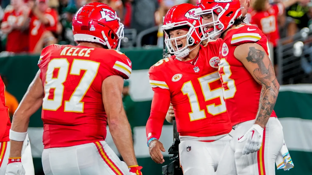 651dc217ba8a72.13824017-1024x576 NFL Roundup: Chiefs edge victory in thriller while Cowboys shock Eagles