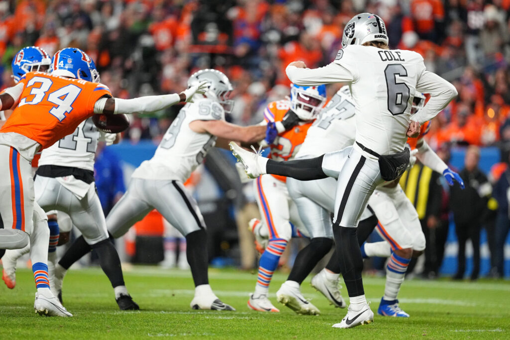 AP25311186181006-scaled-1-1024x683 Broncos Edge Raiders in Sluggish Affair, Claim Seventh Straight Win