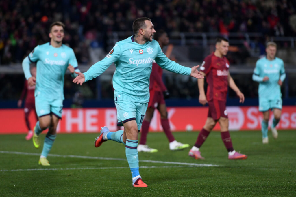 Federico-Bernardeschi-celebrate-Bologna-Salzburg-1024x683 Bologna on fire as they crush Salzburg for vital Europa League victory
