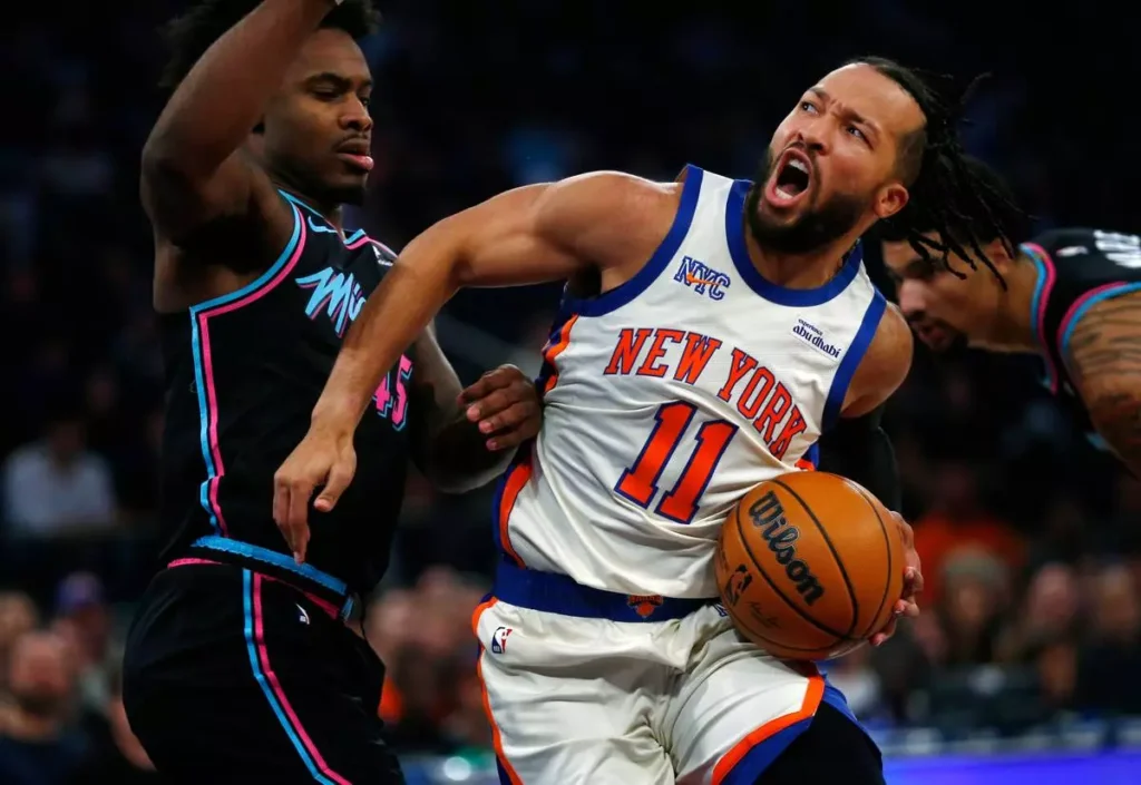 89d9de49f35a15c4d57b785a747c0a55_Heat_Knicks_Basketball_25067.jpg-1024x705 Knicks keep rolling as Bulls edge Hawks in thriller
