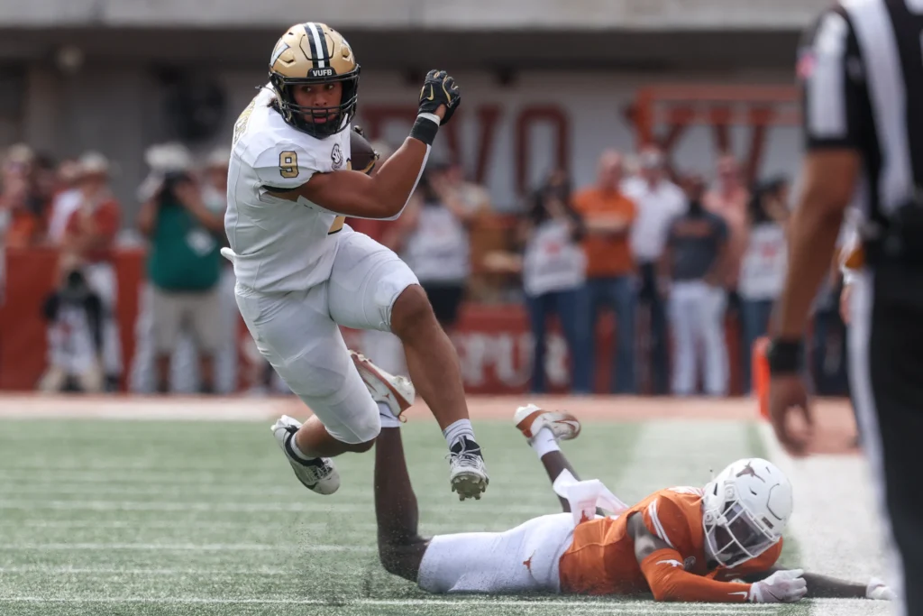 GettyImages-2244318077-1024x683 Vanderbilt’s Eli Stowers makes history as first John Mackey award winner