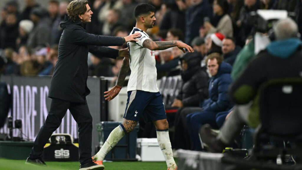 e6424fe8d8d175f5b453691de9a9f3310a2a8eeb-1024x576 Tottenham captain Romero could face extended ban after Liverpool red card