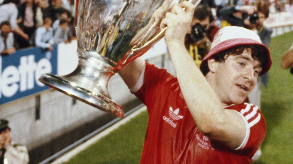 f42eceb0-df63-11f0-876a-05947b6d6bdb-1024x575 ‘The Picasso of our game’: Forest legend Robertson dies aged 72
