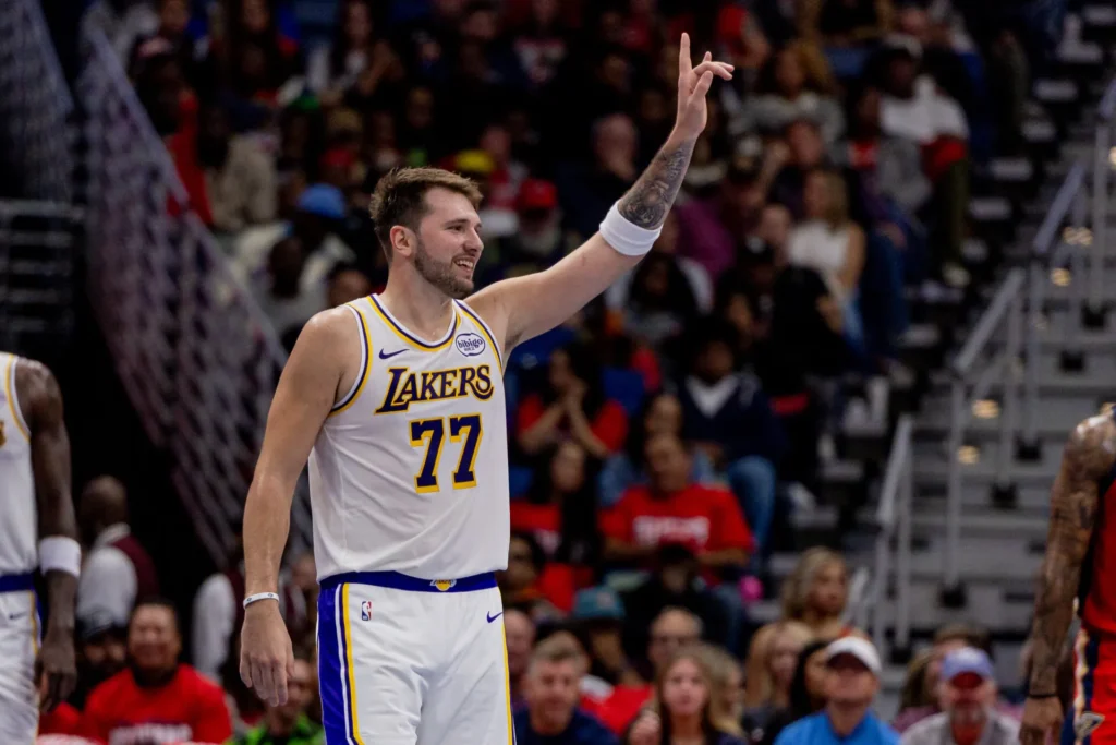 is-luka-donc48dic487-playing-today-12-07-25-1920x1280-1-1024x683 Doncic returns for Lakers; OKC Thunder ride 15-game winning streak