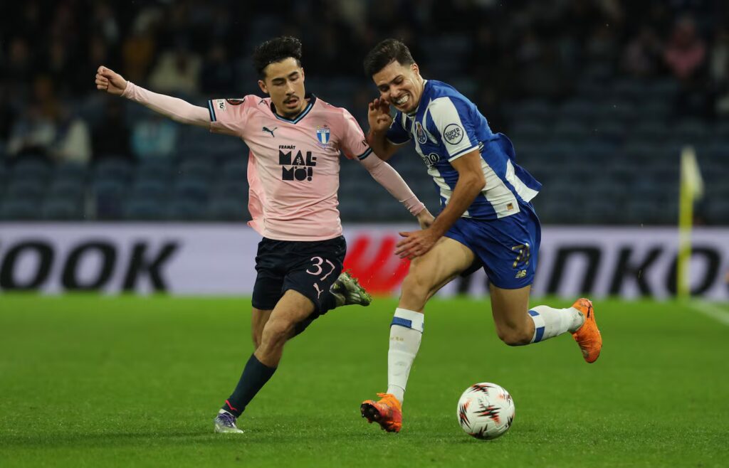 porto-vs-malmo-por-la-fecha-6-de-la-uefa-europa-league-del-2025-L2YCQ54SUXFP62O62L7QKR42VM-1024x658 Aghehowa Brace Helps Porto Add to Malmö’s Europa League Woes