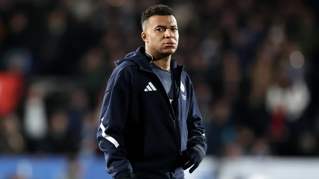 440ee8090372785cf0b6b6e3f554bc09cf9a9ba7acf7c0f390ba22189fc96ca6-1200-675-1024x576 Mbappé to miss Spanish Super Cup after suffering knee injury