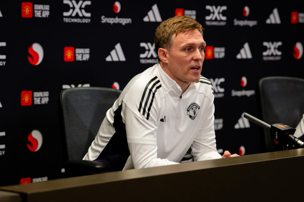CpDcVaMb65PcBVB5gmGDBT-1024x683 Fletcher cleared by Ferguson before agreeing to Man Utd interim post