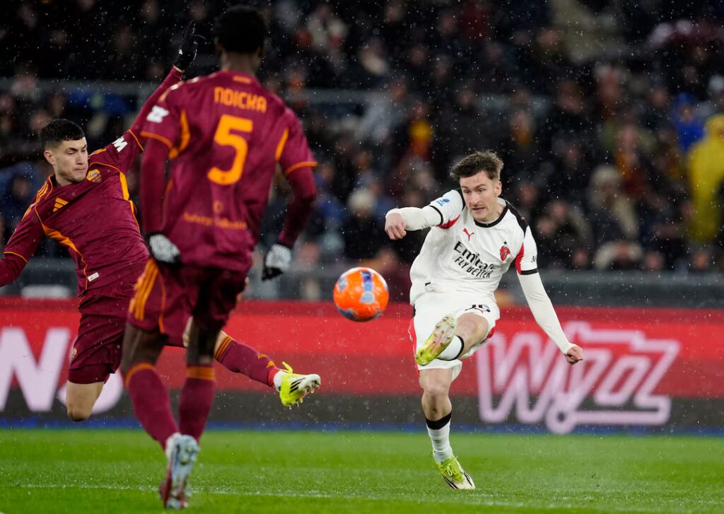 GQ6ZHXR6JNIZXEI7WP7TGJHO2Y-1024x727 AC Milan held to stalemate by Roma in Serie A title battle