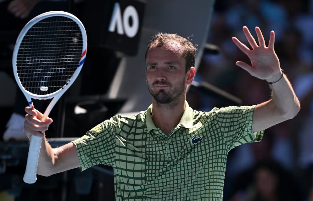 L6CYDHMHTRLJLGATMF73DHXKTU-1024x658 Medvedev shrugs off early scare to reach third round in Melbourne