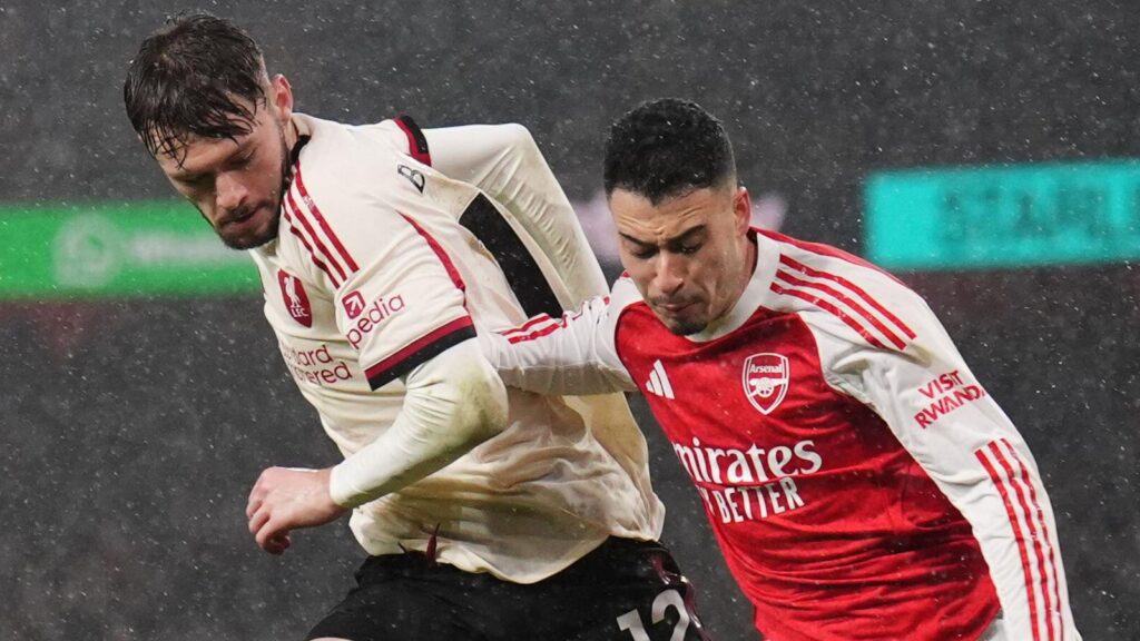 conor-bradley-gabriel-martinelli-1024x576 Gabriel Martinelli issues apology after shoving injured Conor Bradley