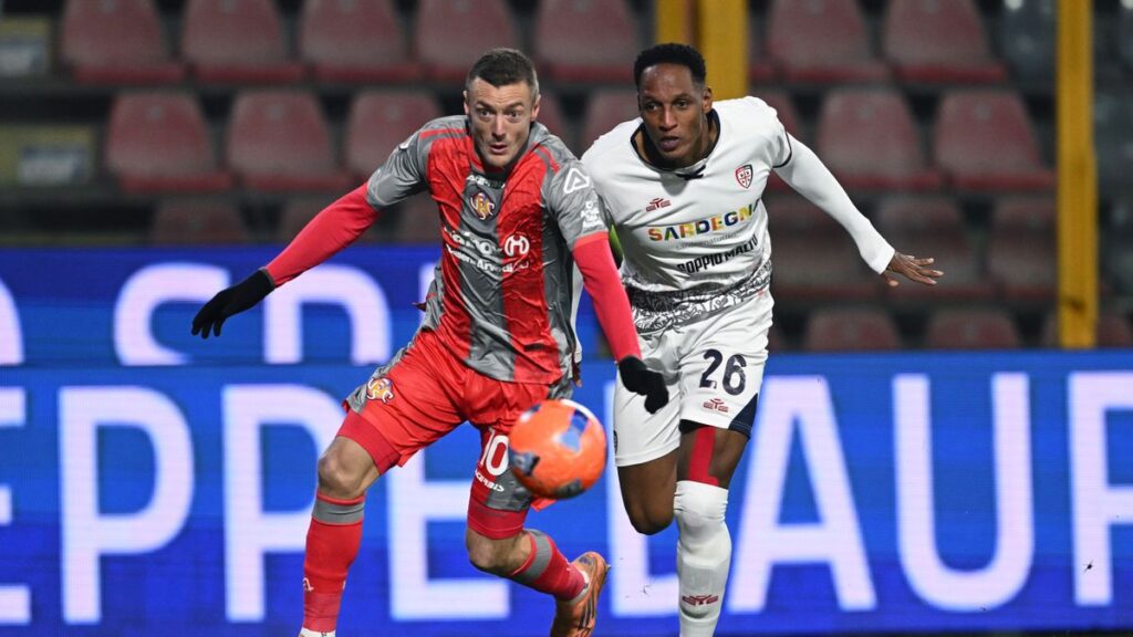 image-dc2b7c97-1273-4b53-932b-d2a782d88d68-85-2560-1440-1024x576 Vardy hits landmark goal, but Cremonese squander 2–0 lead in draw with Cagliari