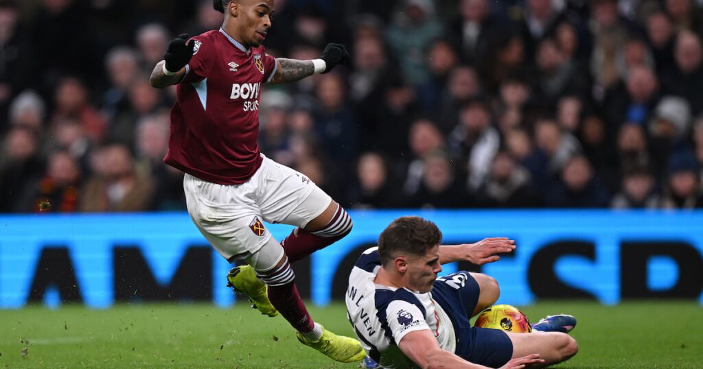 tackle-van-micky-van-de-ven-tottenham-hotspur-op-crysencio-1024x538 Liverpool eye alternative defenders with Guehi set for Man City move