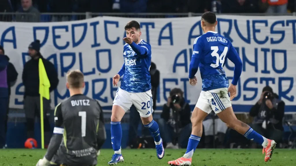 tvrg-como-vs-bologna-serie-a-1024x576 Late Como goal earns draw against 10-man Bologna