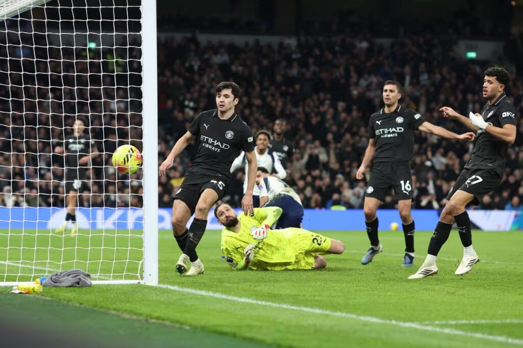 1_JS394988202-1024x682 Solanke’s scorpion kick secures valiant draw for Tottenham against Man City