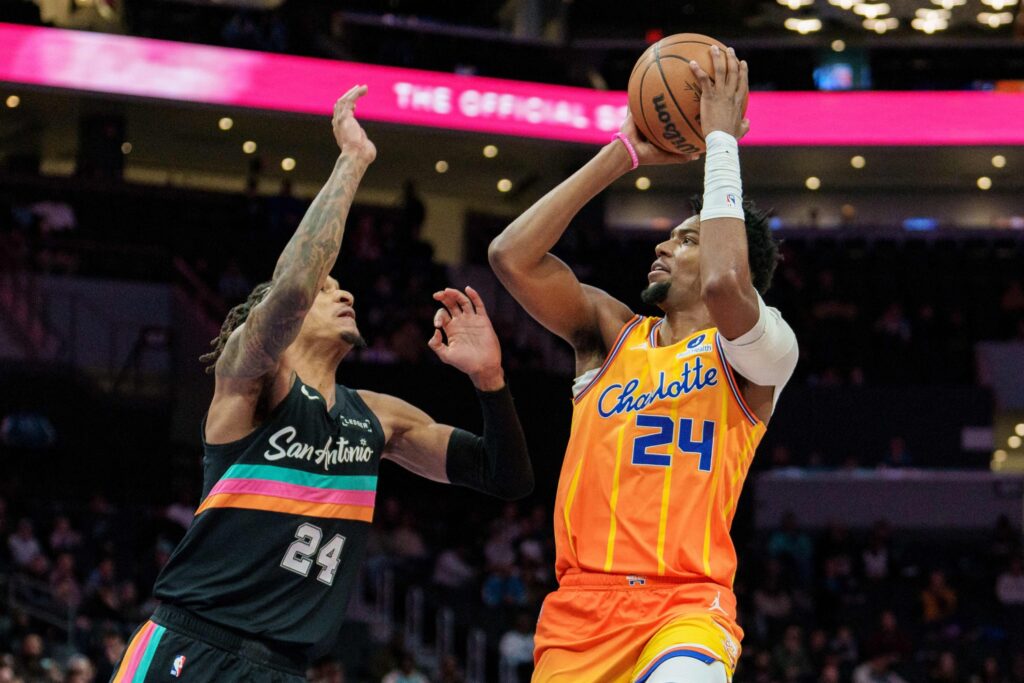 424574-1024x683 Hornets extend league’s underdog run with sixth consecutive victory