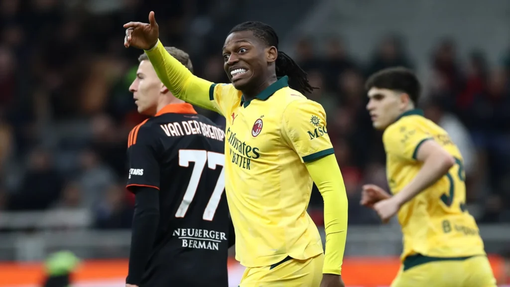Leao-Milan-Como.jpg-1024x576 AC Milan held by Como, miss opportunity to reignite Serie A title charge
