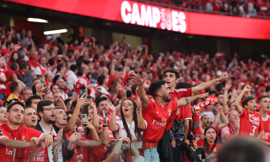 adeptos-peca-38-2-new-1024x615 Five Benfica fans suspended over alleged racist remarks after loss to Real Madrid