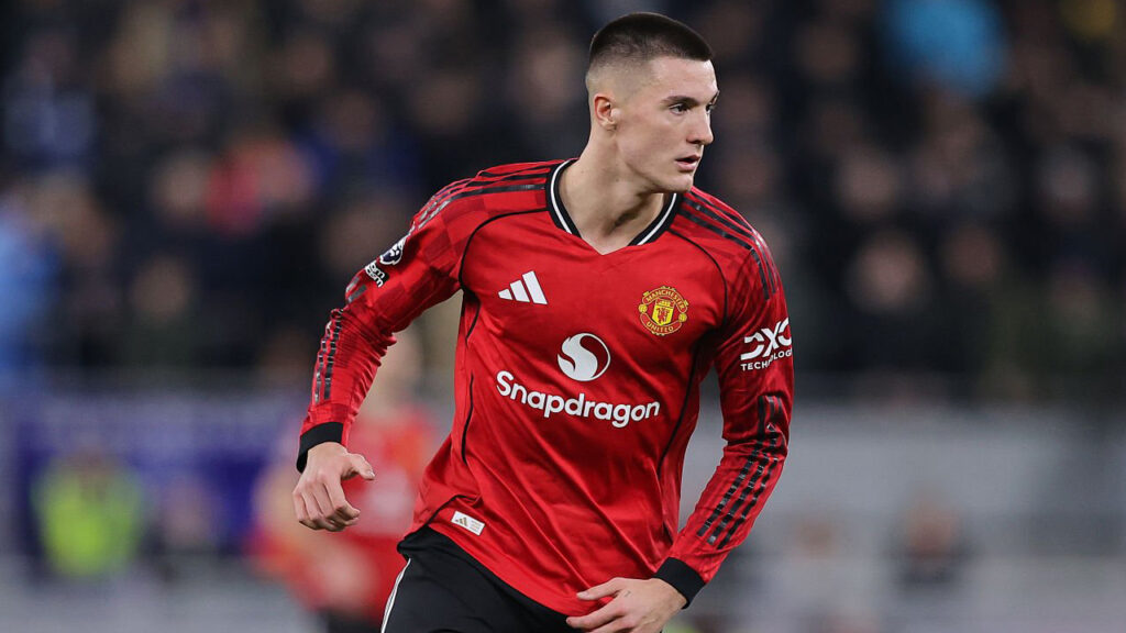 diremehkan-banyak-orang-benjamin-sesko-justru-jadi-senjata-mematikan-mu-1024x576 Carrick hails Benjamin Sesko situation as ‘a real positive’ for Manchester United