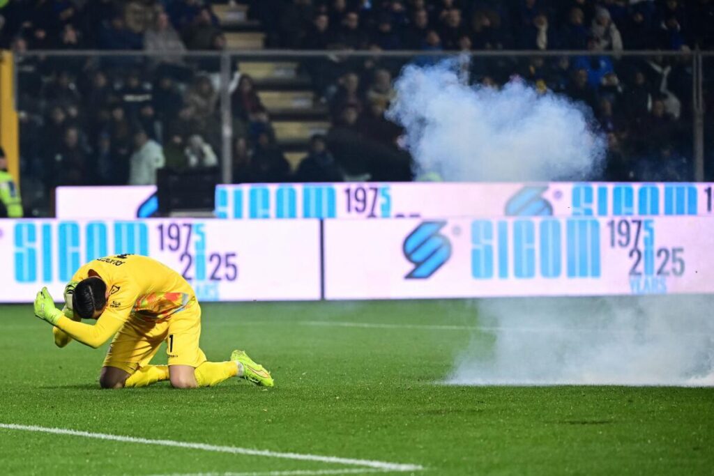 image-11-1024x683 Inter supporters given travel ban after flare incident, Milan derby exempt