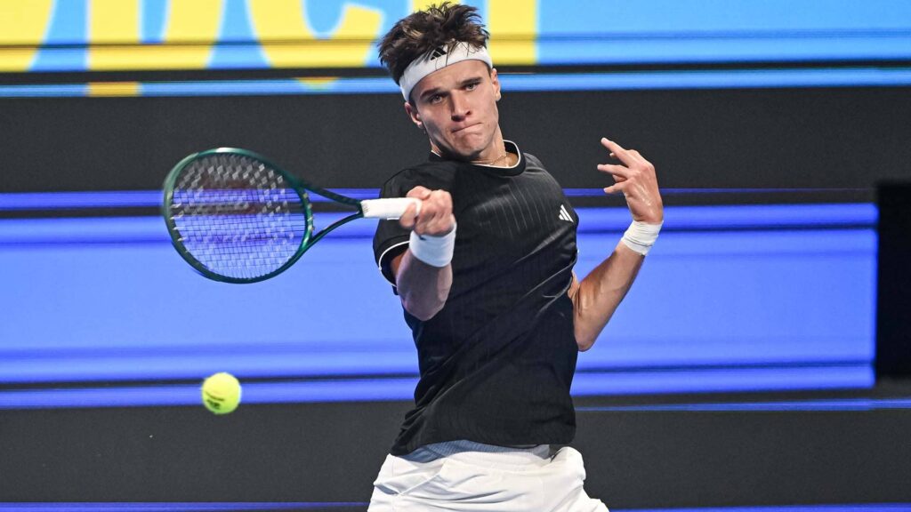 mensik-doha-2026-qf-1024x576 Mensik shocks Sinner with brilliant display to reach Doha semi-finals
