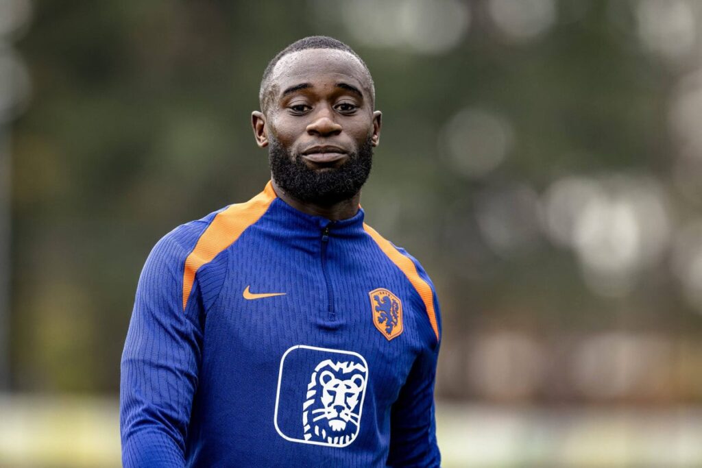vYom3RPM-1024x683 Liverpool in talks to sign Sunderland defender Lutsharel Geertruida