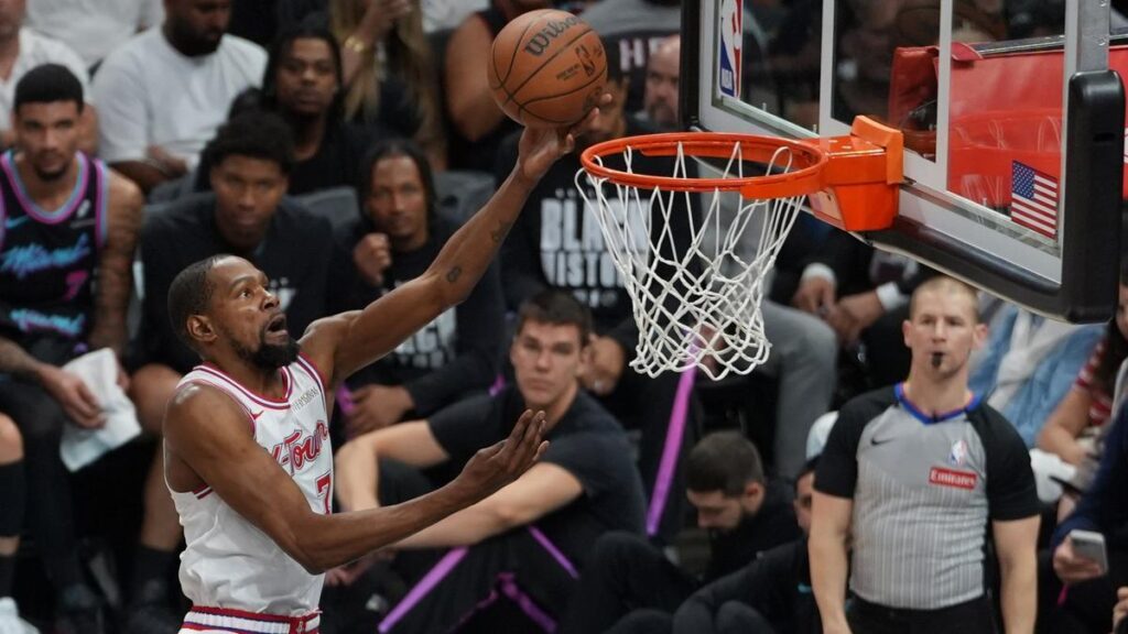 04437201-9dd2-494f-8bf1-dd374951e534_16-9-discover-aspect-ratio_default_0-1024x576 Kevin Durant overtakes Kobe Bryant for most 30-point games in NBA history