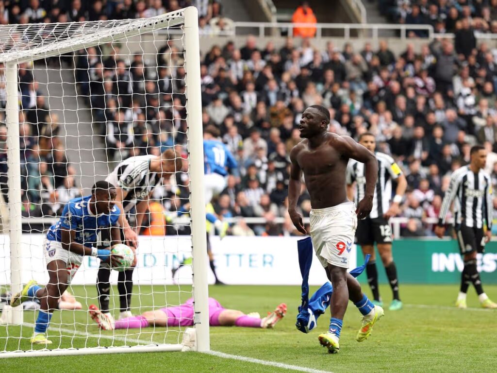 0_Newcastle-United-v-Sunderland-Premier-League-1024x768 90th-minute goal from Brobbey seals Sunderland win over Newcastle