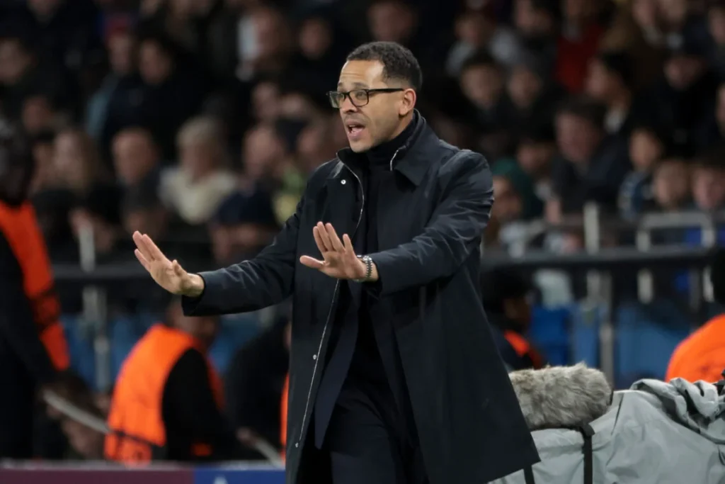 GettyImages-2266048707-1140x760-1-1024x683 Liam Rosenior defends goalkeeper despite error after Chelsea's defeat at PSG