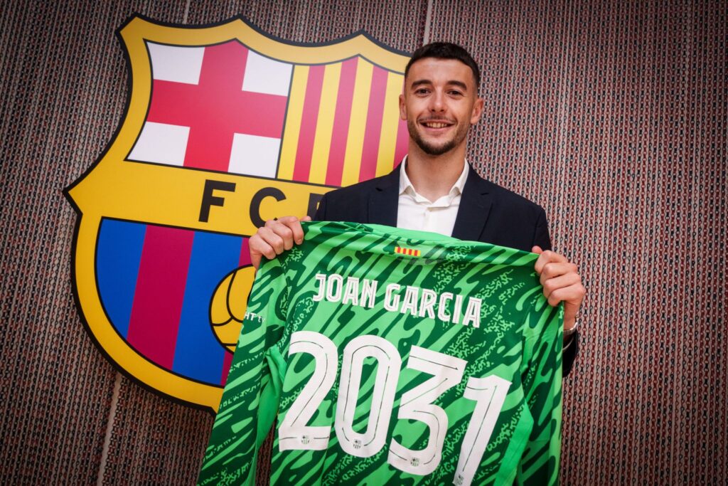 Joan-Garcia-2031-min-2048x1365-1-1024x683 Barcelona goalkeeper Garcia part of four new faces in Spain national football team March squad