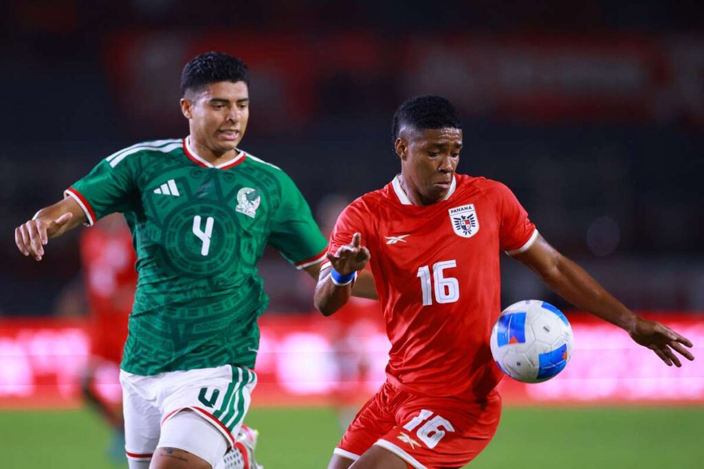 a760a894-80dc-4c67-8bcf-585846817625-1024x683 Panama defeat Bafana Bafana in Cape Town to end Broos’ home record